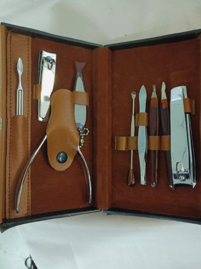 Vintage Ladies Manicure Set, Fawn Leather Case, Manicure Set ?1970s