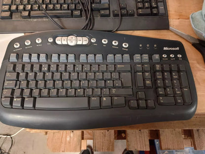 Microsoft Multimedia Keyboard KB-0168