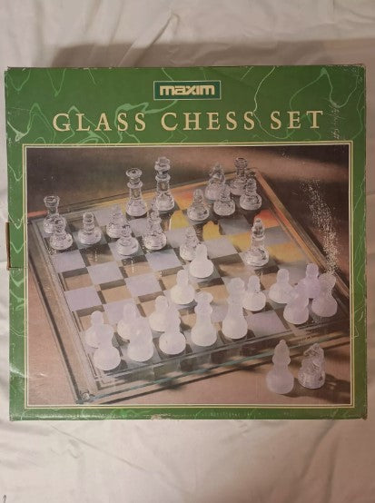 Vintage Glass Chess Set With Clear & Frosted Pieces & Board Boxed