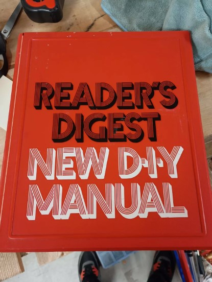 Vintage Reader's Digest New DIY Manual, Over 500 pages.