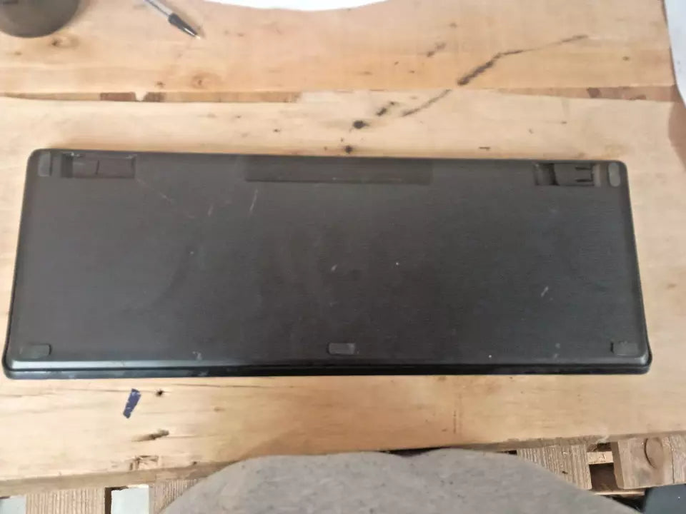 Microsoft wireless keyboard (damaged)