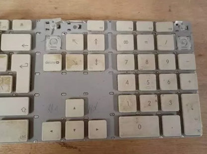 Apple A1243 Wired Aluminium Keyboard